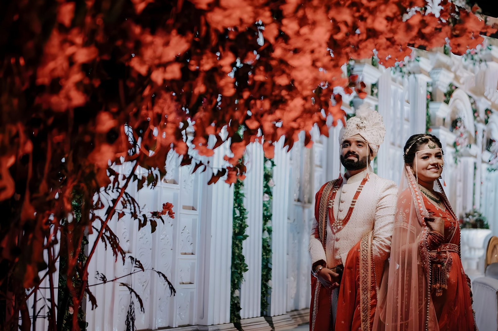 couple-wedding-dress-stand-tree